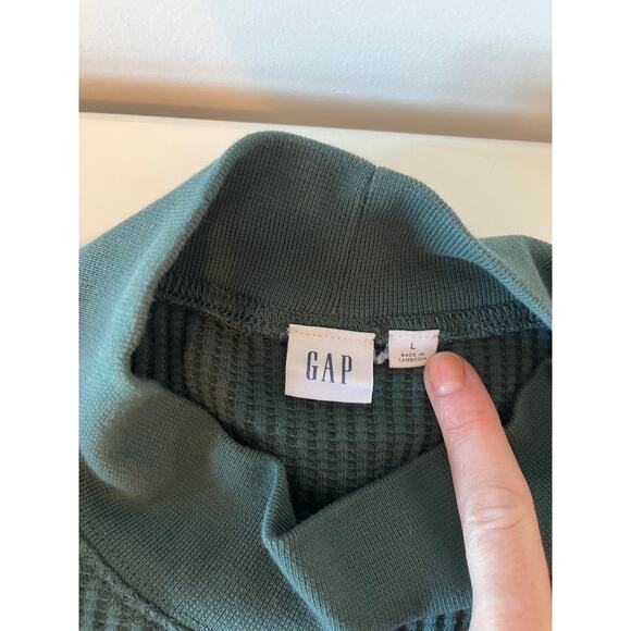 Gap Relaxed Waffle-Wedge Mockneck T-Shirt - Picture 4 of 8